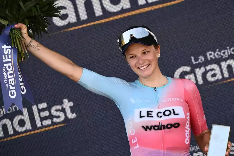 Le Corps Wahoo, Tour de France Femmes, Attack Day in Paris