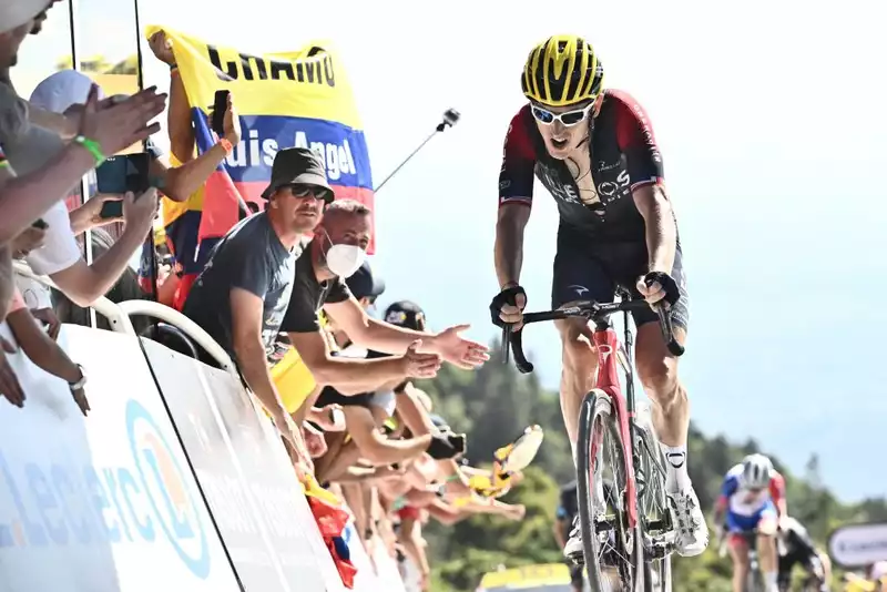 Geraint Thomas Wins Ineos Trident in First Tour de France Mountain