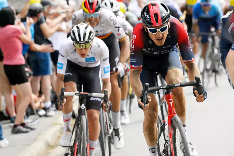 Ineos Minimize Damage on Tour de France Cobblestones Despite Geraint Thomas' Crash