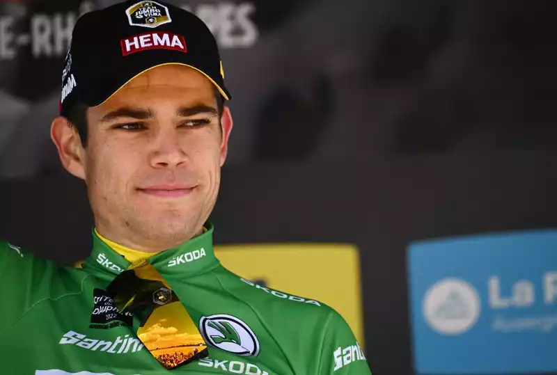 Van Aert questions knee injury at Tour de France