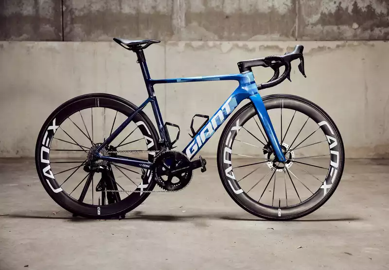 Giant's New Propel Aerobike Challenges UCI Weight Limits