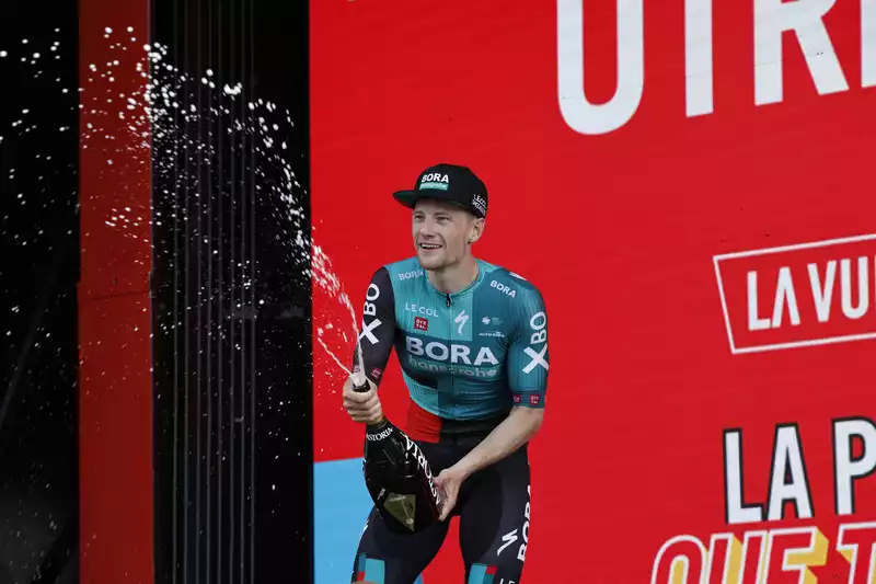 Turning Point" - Bennett Recovers Old Speed with Sprint Win at Vuelta a España