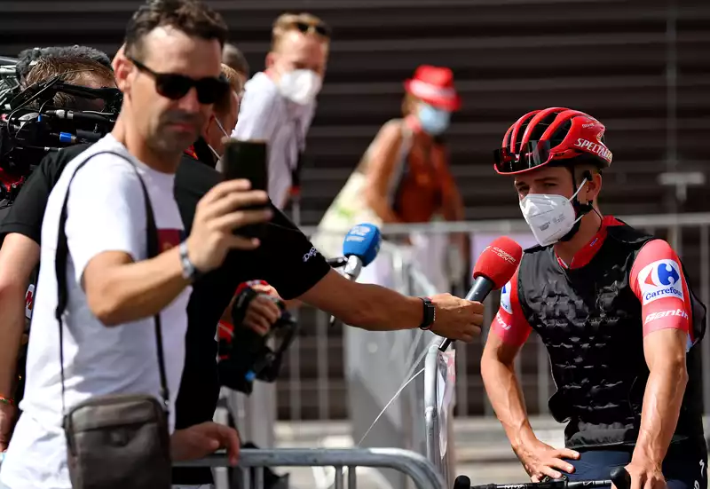 Vuelta leader Evenpoel asks Sivakov and Yates for more crowd control after positive COVID-19 test