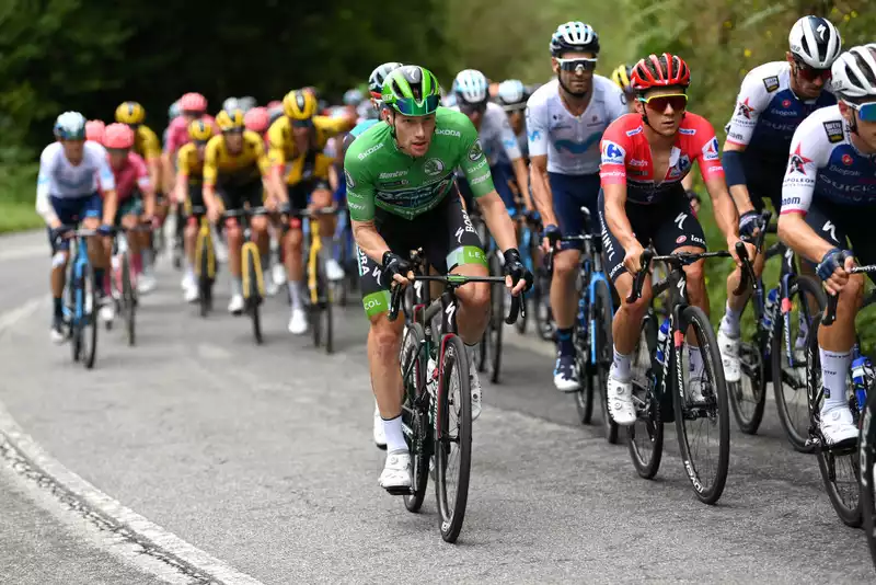 Sam Bennett leaves Vuelta a España with COVID-19