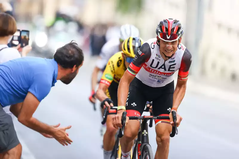 Italy awaits Giro d'Italia stage win; Formolo narrowly loses