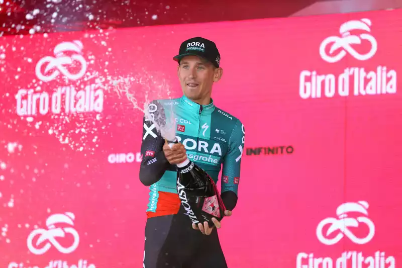 Chemuna hits the nail on the head at Giro d'Italia after two near-misses