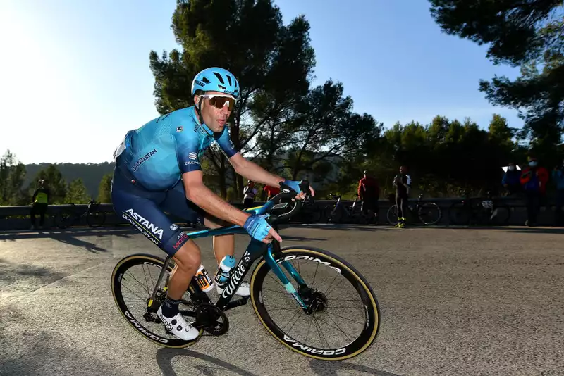 Giro d'Italia, Vincenzo Nibali plays a free role without ambition