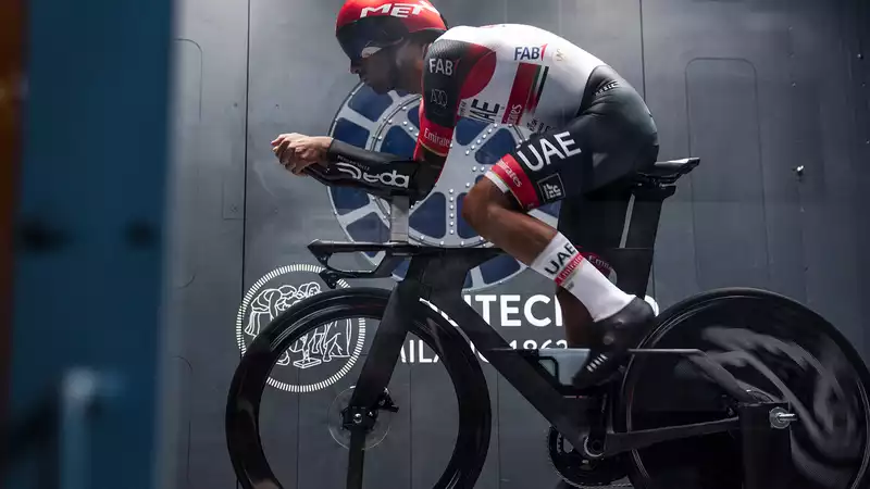 Colnago Unveils New TT1 Time Trial Bike Ahead of Giro d'Italia