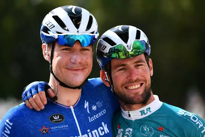 Cavendish Concerned About Jacobsen's Descent Amid "Lazy" Tool Rivalry