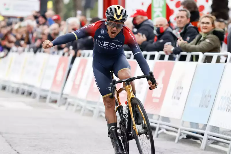 Ineos Grenadiers Declares Carapas Leader in Full Giro d'Italia Lineup