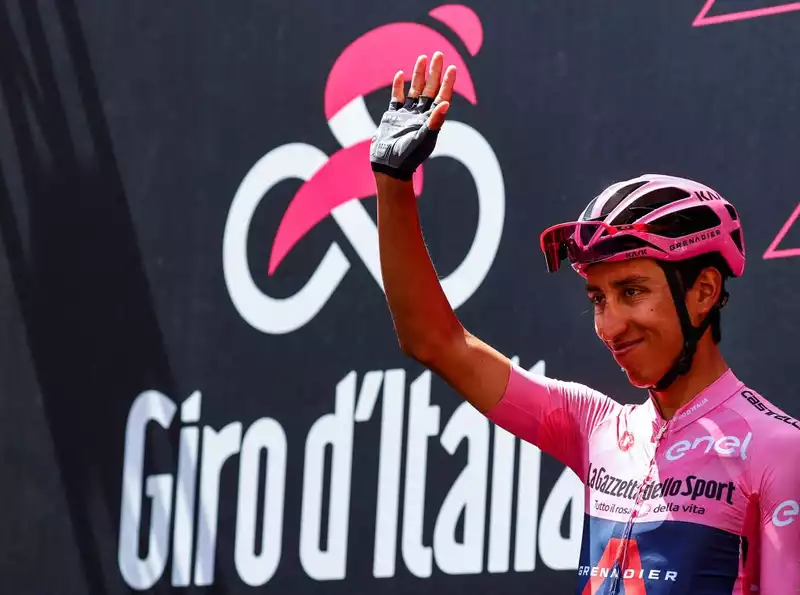 Egan Bernal Reunites for Virtual Ride with Mass Participation