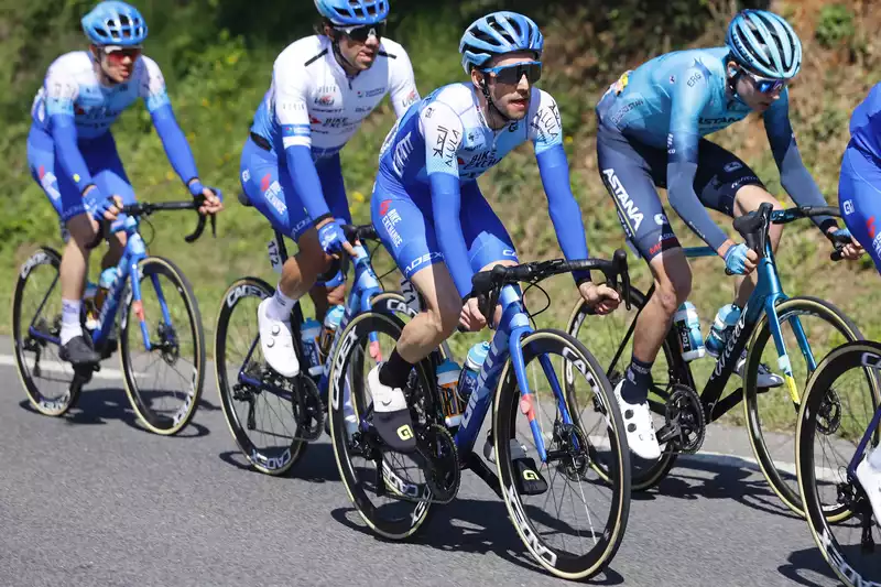 Simon Yates, ill at Volta a Catalunya.