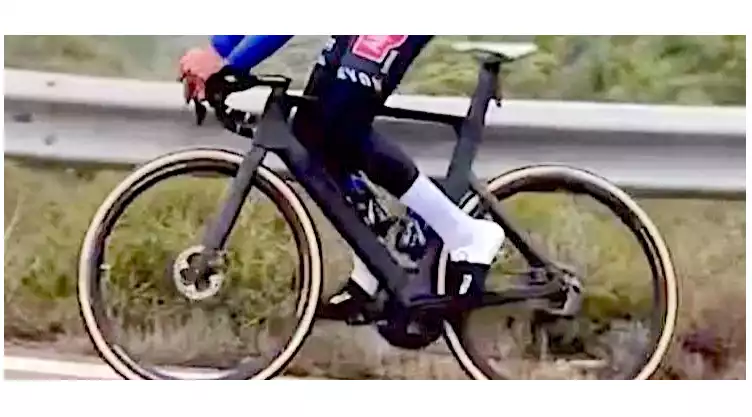 Mathieu van der Pol rides Canyon's racing prototype bike