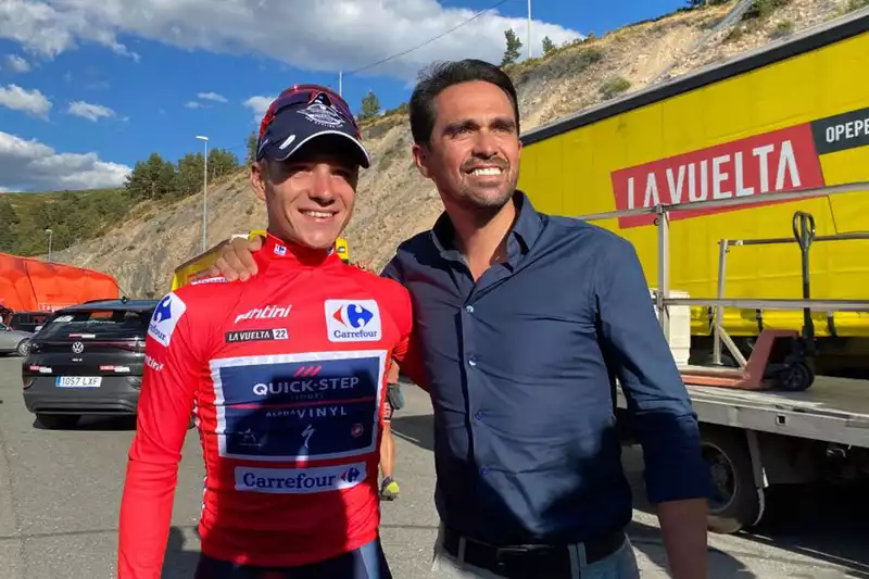 Alberto Contador undergoes surgery to remove more than 100 benign tumors