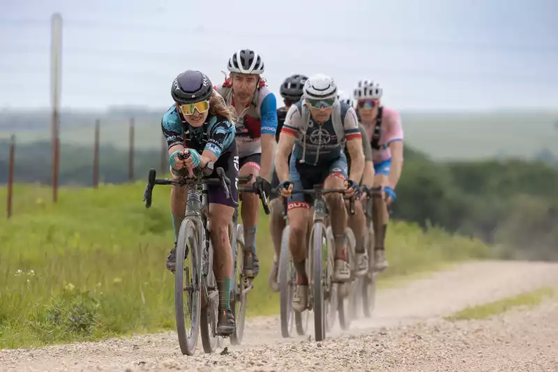 Unbound Gravel 200 Bans Aerobars, Adds Starting Group for Elite Athletes