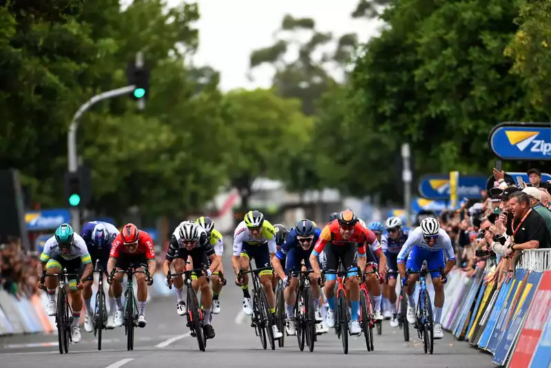 Caleb Yuan Lags Behind in Sprint Win at Tour Down Under