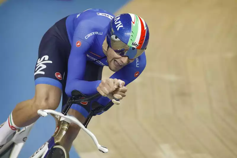 Ganna hopes to challenge the Hour Record "when the near future of the race is decided."