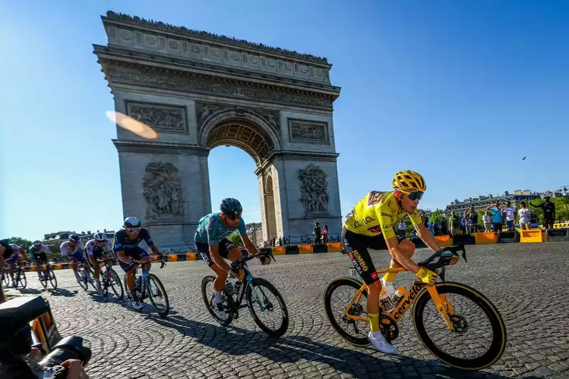 Netflix's Tour de France Documentary Trailer Reveals Drama of 2022 Race