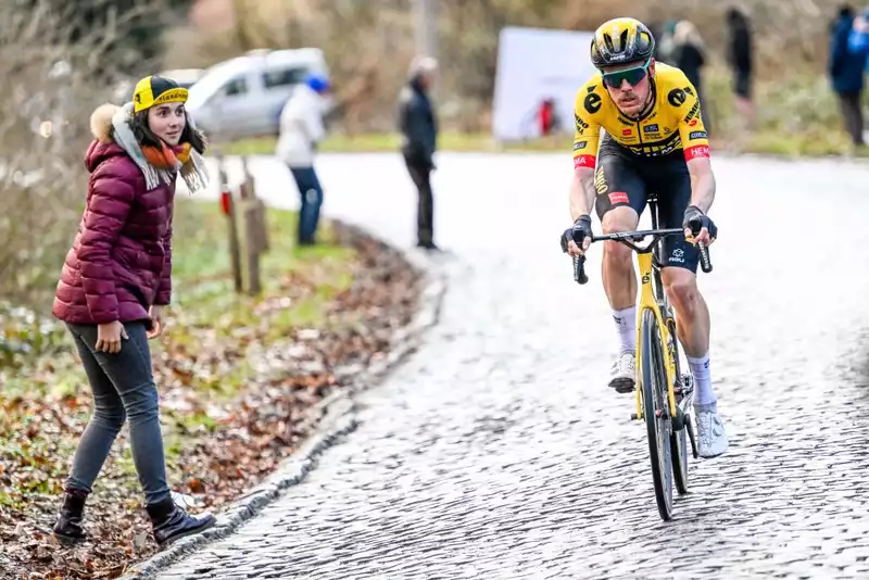 Dylan van Baarle is left out of the Jumbo Bisma delegation for the Tour de Flanders.