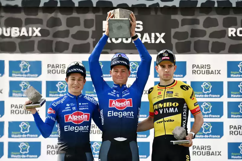 I raced like a junior" - Van der Pol enjoys his fourth monument in Paris-Roubaix