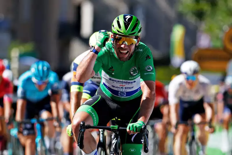 Mark Cavendish: It was either Patrick Lefebvre and Deceuninck Quickstep or quit the race!