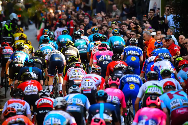 Coronavirus: Team doctors request cancellation of Paris-Nice and Italy races