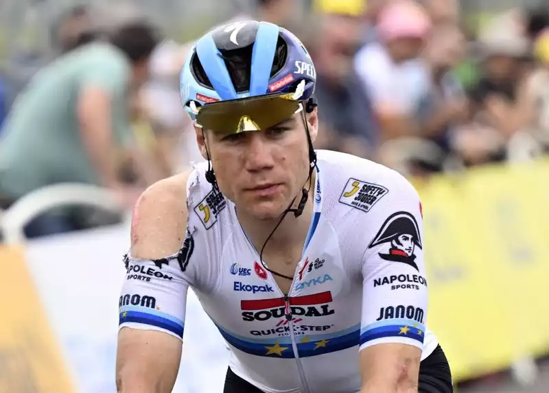 Fabio Jacobsen Abandons Tour de France Due to Injury from Stage 4 Crash