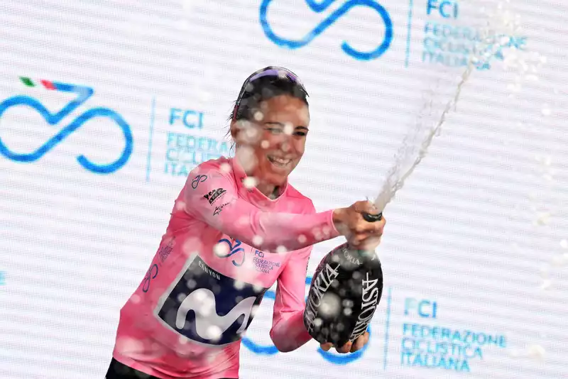 Annemiek van Hulten is back, and she wins her 100th Giro d'Italia.