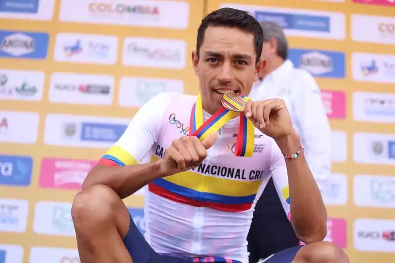 Martinez holds off Quintana and Bernal to win Colombian TT title