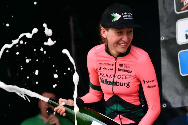 Sophie de Boist Suspends Contract with Mitchelton Scott Pending Doping Investigation