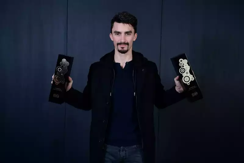 Alaphilippe wins prestigious Velo Duol Award