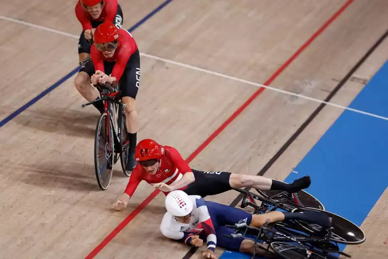 Denmark and Great Britain Clash in Men's Team Pursuit at Olympics