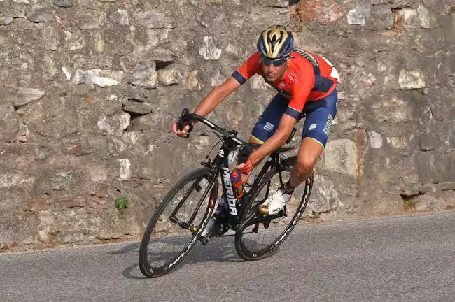 Giro d'Italia 2020: Vincenzo Nibali Approved for Early Mount Etna Summit Finish