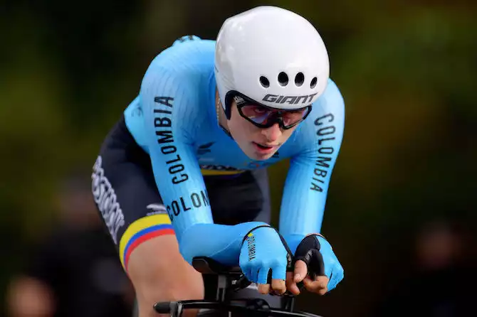 Colombia Complains to UCI as Juniors Stuck at World Championships with Machine Problems