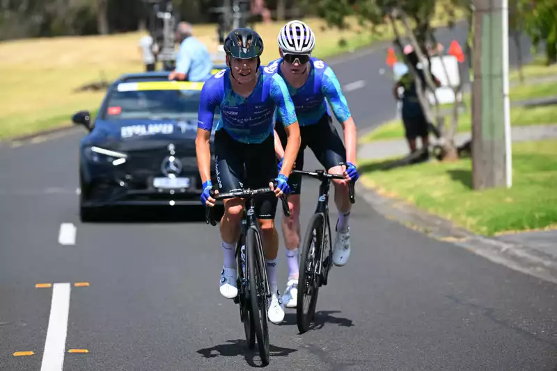 Medway and Mariage run away with the Cadel Evans Race.